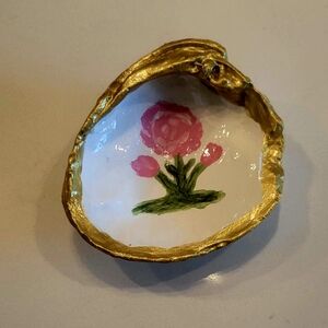 Decorative Shell Dish with Pink Flower and Gold Trim.  Size - 3 1/4 x 3 1/4